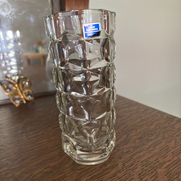 Vintage Lady Victoria Fine Crystal Vase Made In France Chantelle Design 6.5" x 3 - Picture 2 of 6